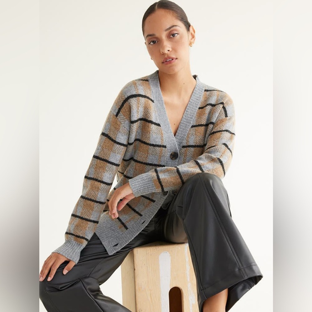 Reitmans Gray and Tan Checkered Cardigan
